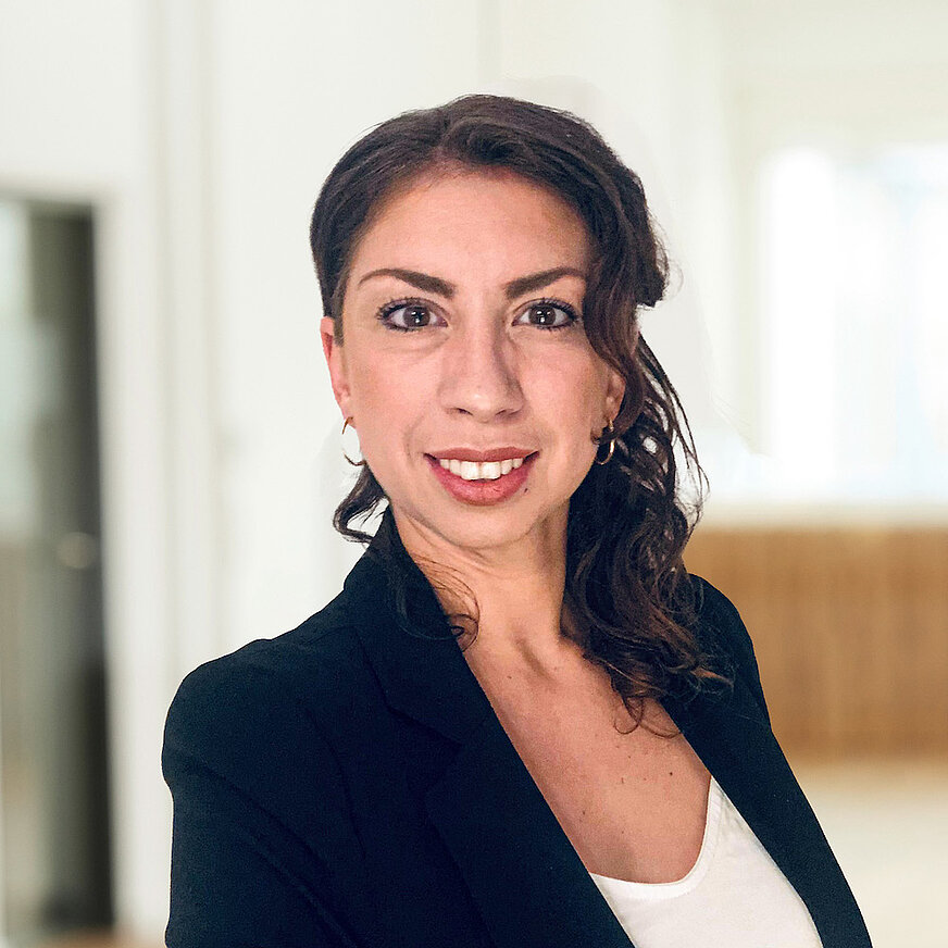 Elisabeth Maucher, Vertriebsmanagement