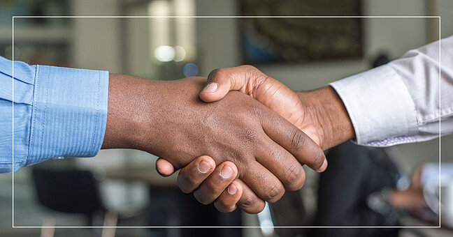 Handschlag Shakehands Geschäftspartner